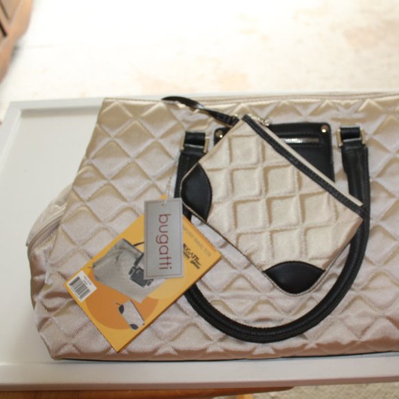 Bugatti Handbags - Bugatti Computer tote bag up to 17" laptop